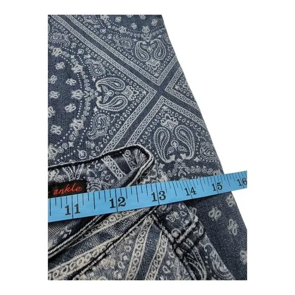 Earl Women’s Blue Paisley Skinny Ankle Jeans Size 6  Retail $54 - Picture 7 of 10